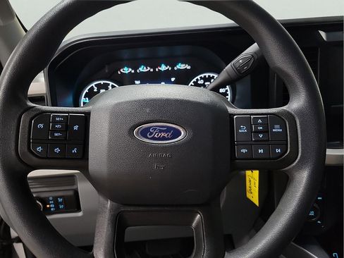 Used 2023 Ford F250 XLT w/ FX4 Off-Road Package AWD/4WD image 16