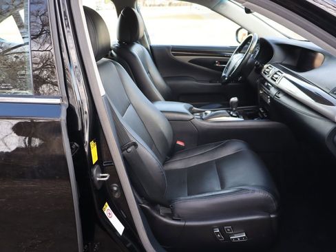 Used 2013 Lexus LS 460 L w/ Preferred Accessory Package image 22