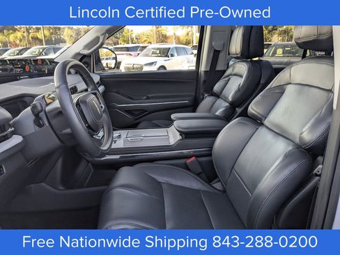Certified 2025 Lincoln Navigator Reserve image 23