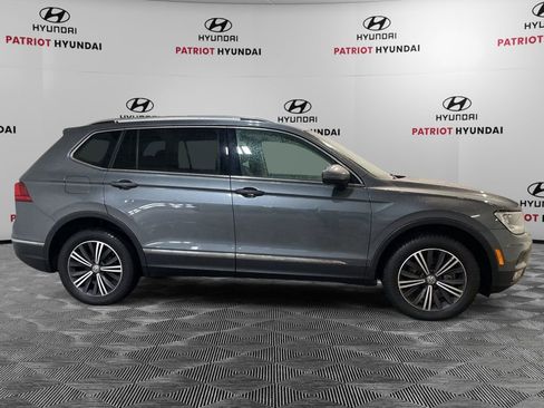 Used 2019 Volkswagen Tiguan SEL image 3