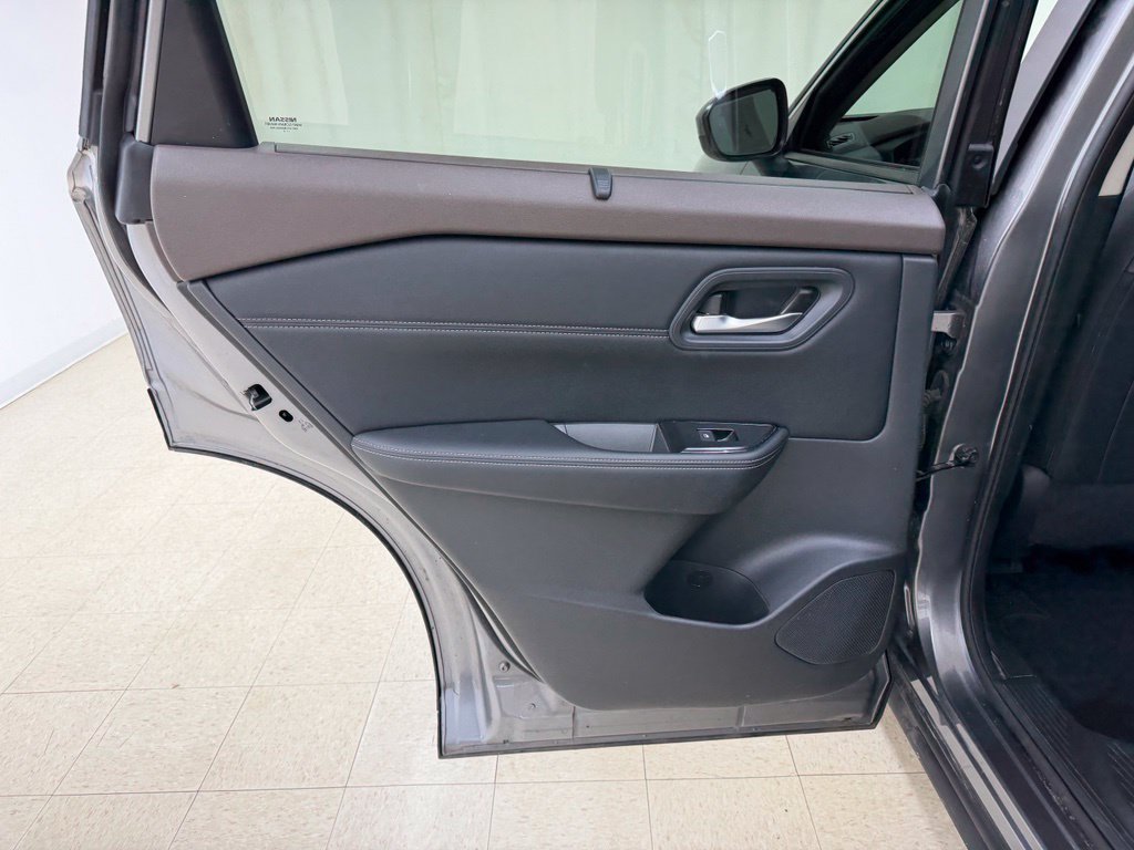 Used 2023 Nissan Rogue SV w/ SV Premium B Package AWD/4WD image 14
