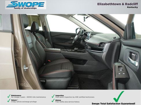 Used 2025 Nissan Rogue SV AWD/4WD image 11