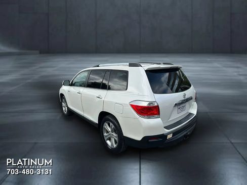 Used 2012 Toyota Highlander Limited w/ Tow Pkg AWD/4WD image 4