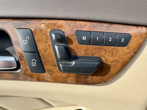 Used 2012 Mercedes-Benz CLS 550 image 11