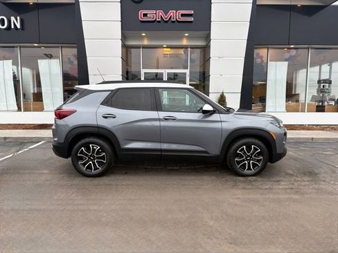 Used 2022 Chevrolet TrailBlazer ACTIV w/ Sun and Liftgate Package image 1