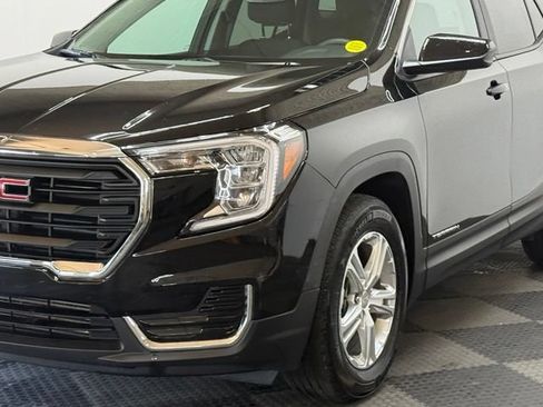 Used 2023 GMC Terrain SLE w/ Driver Convenience Package FWD image 7