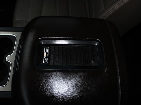 Used 2016 GMC Sierra 1500 Denali w/ Enhanced Driver Alert Package AWD/4WD image 24