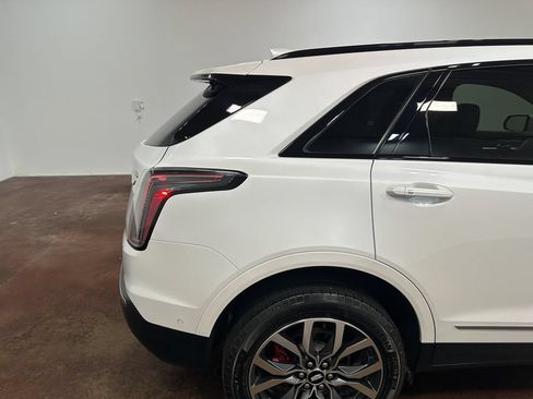 Used 2023 Cadillac XT5 Sportv w/ Platinum Package AWD/4WD image 42