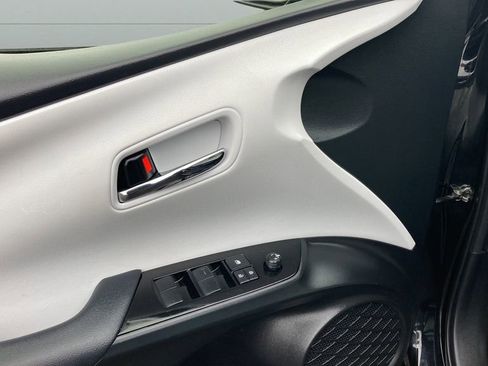 Used 2022 Toyota Prius XLE w/ Advanced Technology Package image 10