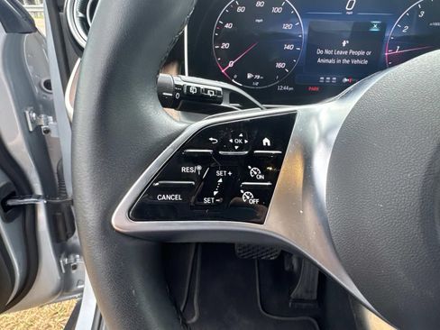 Used 2026 Mercedes-Benz GLC 300 image 23