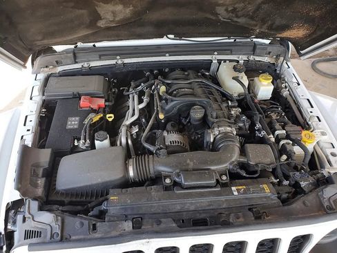 Used 2023 Jeep Gladiator Mojave w/ LED Lighting Group AWD/4WD image 11