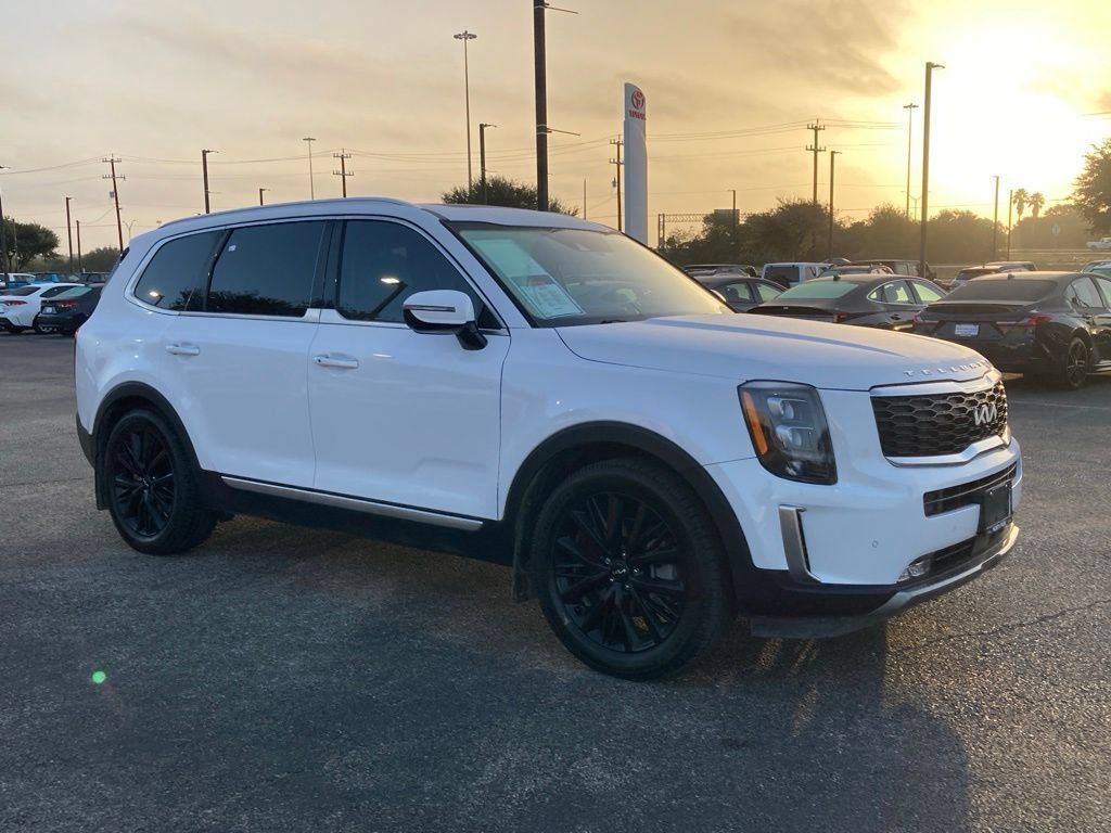 Used 2022 Kia Telluride SX w/ SX Prestige Package AWD/4WD image 3