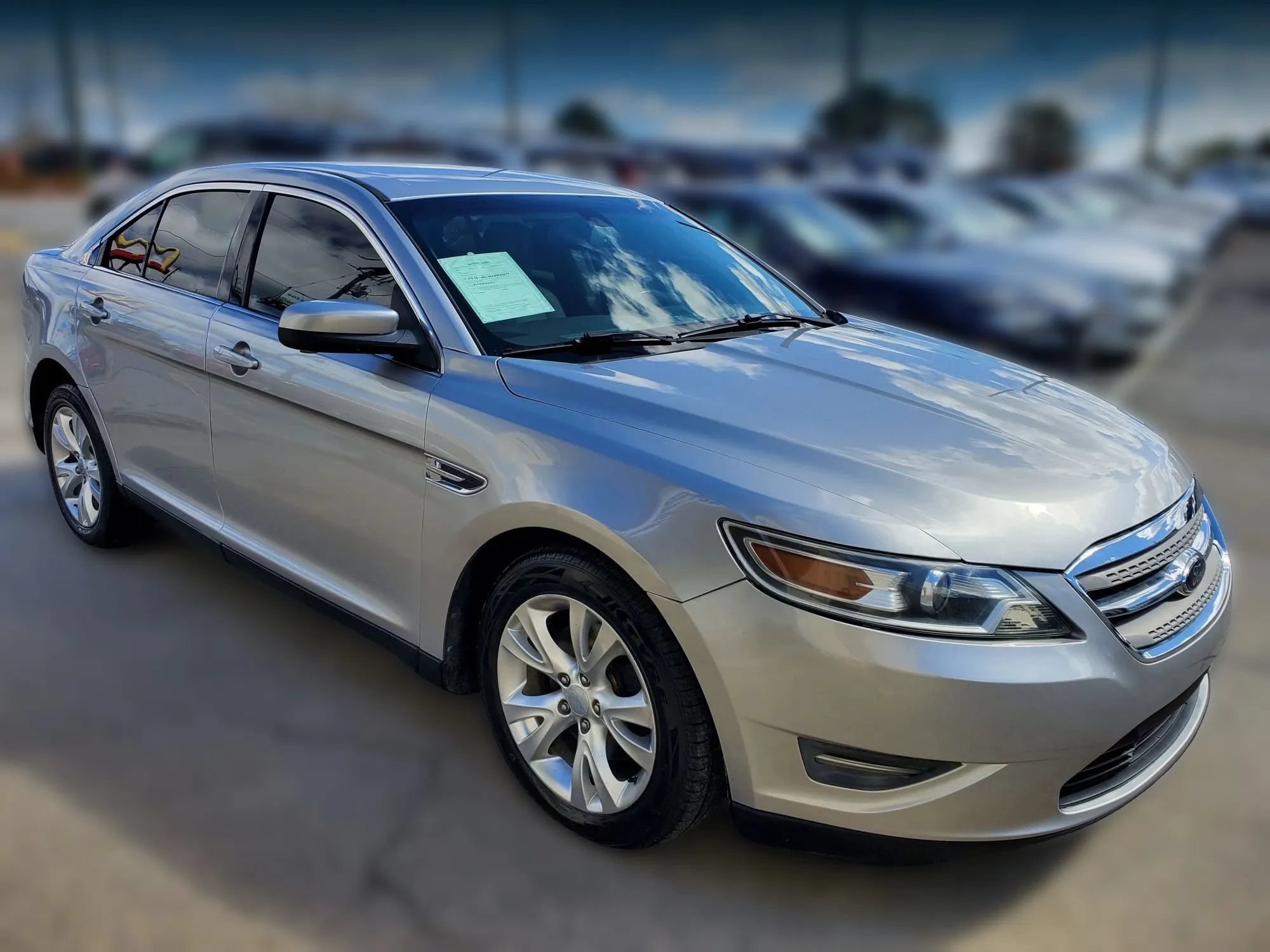 Used 2010 Ford Taurus SEL FWD image 10