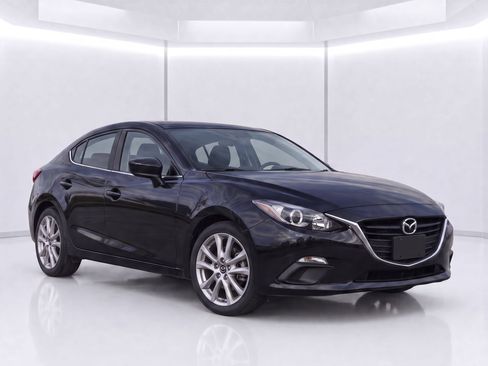 Used 2016 MAZDA MAZDA3 i Sport w/ Preferred Equipment Package FWD image 2