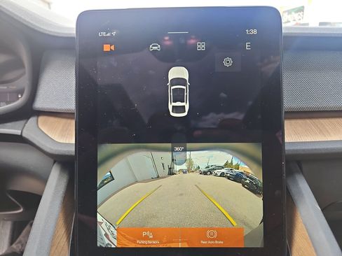 Used 2021 Polestar Polestar 2 w/ Performance Package image 20