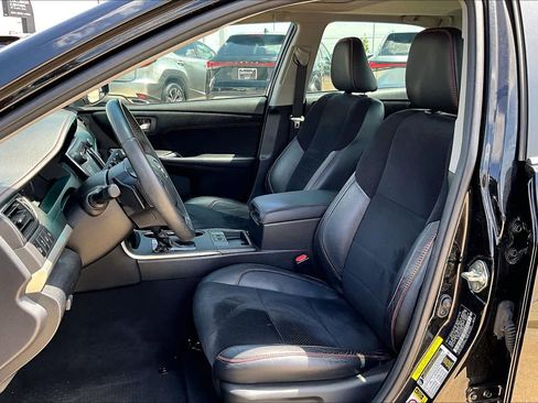 Used 2017 Toyota Camry XSE w/ Moonroof Package FWD image 8
