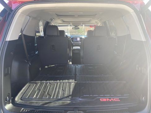 Used 2023 GMC Acadia SLT w/ Technology Package image 30