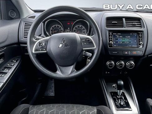 Used 2025 Mitsubishi Outlander Sport SE image 5