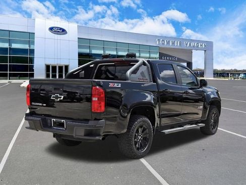 Used 2017 Chevrolet Colorado Z71 w/ Z71 Midnight Edition AWD/4WD image 4