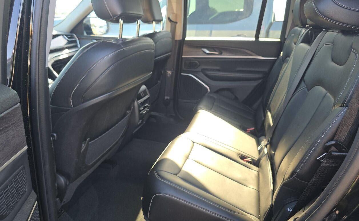 Used 2022 Jeep Grand Cherokee Limited 4xe AWD/4WD image 11