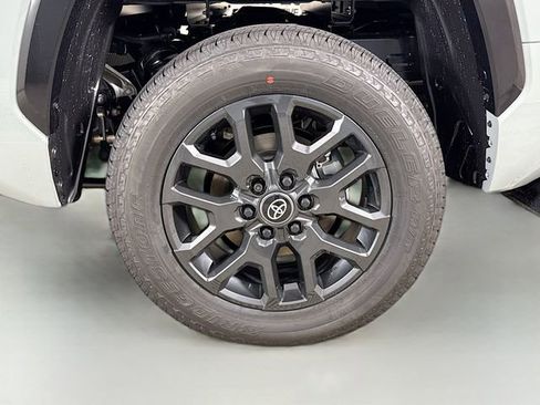 New 2026 Toyota Tundra Platinum AWD/4WD image 30