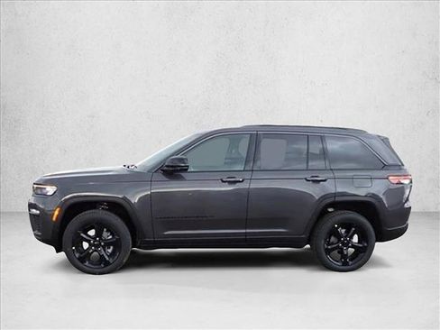 New 2026 Jeep Grand Cherokee Limited w/ Limited Altitude Package AWD/4WD image 2
