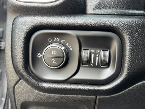 Used 2019 RAM 1500 Big Horn AWD/4WD image 31