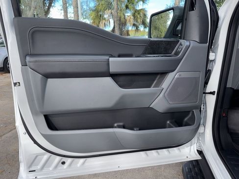 Used 2025 Ford F150 Lightning Flash image 22