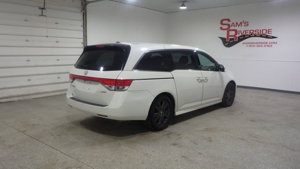 Used 2016 Honda Odyssey Touring image 4