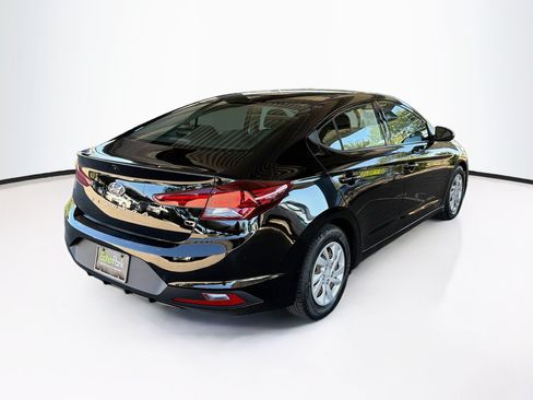 Used 2019 Hyundai Elantra SE w/ Cargo Package FWD image 9