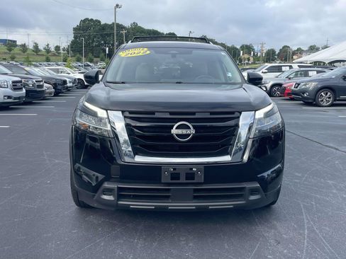 Used 2022 Nissan Pathfinder SV AWD/4WD image 2