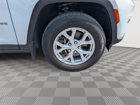 Used 2023 Jeep Grand Cherokee L Limited w/ MOPAR Finishing Package AWD/4WD image 9
