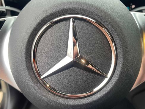 New 2026 Mercedes-Benz GLC 300 image 18