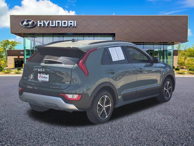 Used 2024 Kia Niro EX FWD image 8