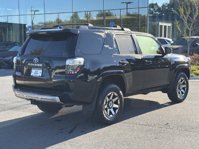 Used 2022 Toyota 4Runner TRD Off-Road AWD/4WD image 8