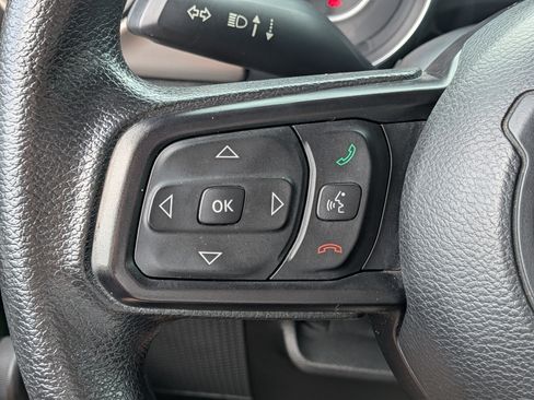 Used 2018 Jeep Wrangler Sport AWD/4WD image 21