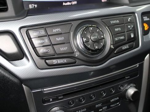 Used 2018 Nissan Pathfinder SL w/ Midnight Edition Package FWD image 17