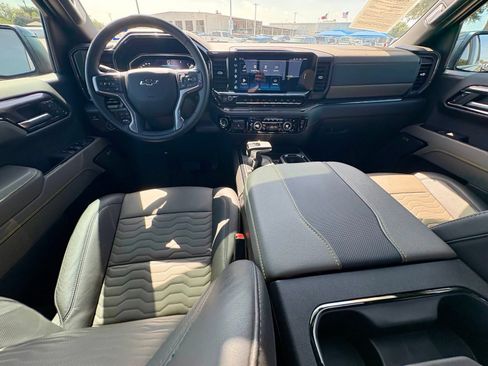 Used 2026 Chevrolet Silverado 1500 ZR2 AWD/4WD image 14