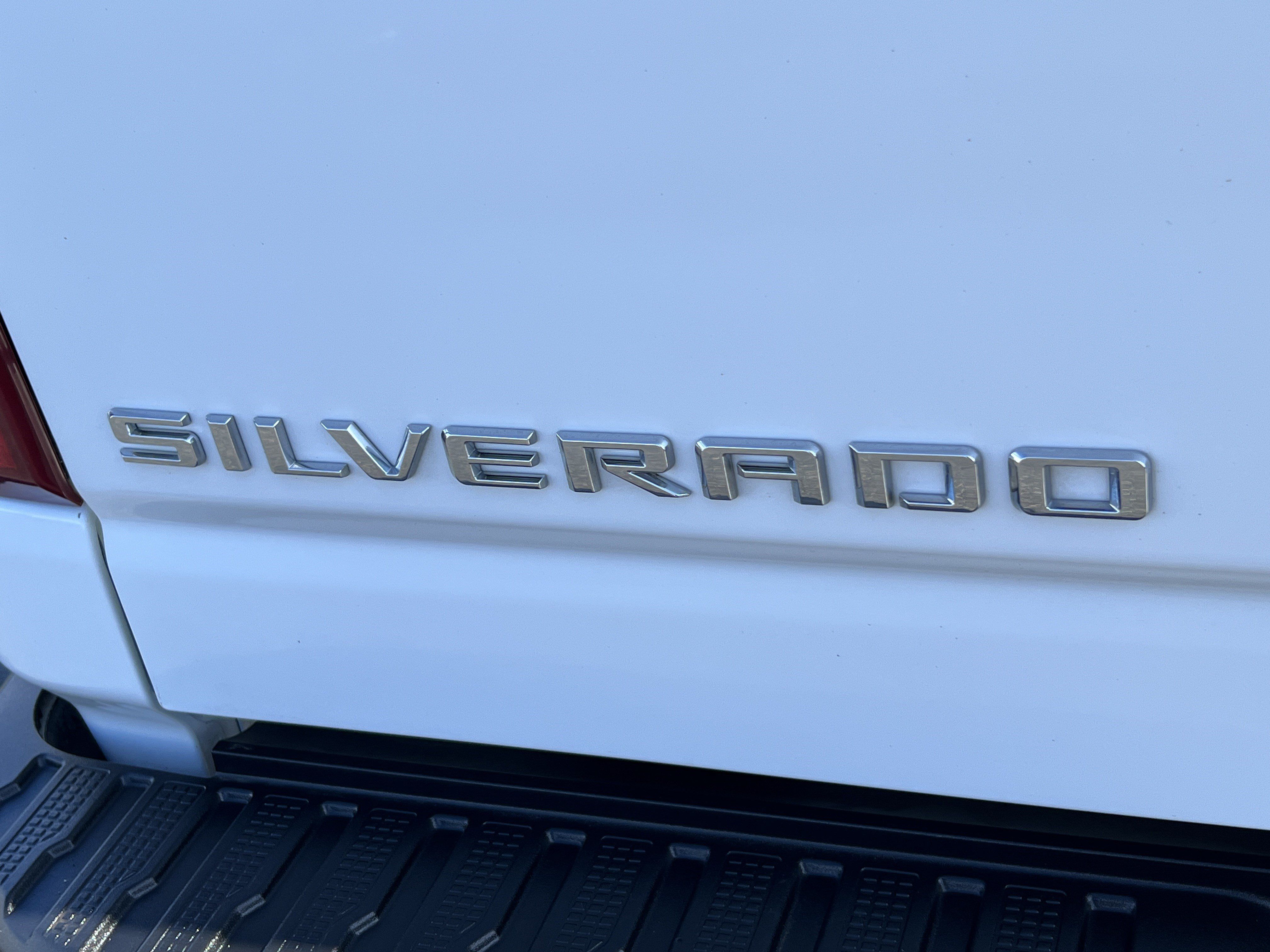 Used 2025 Chevrolet Silverado 2500 LT w/ Safety Package AWD/4WD image 8
