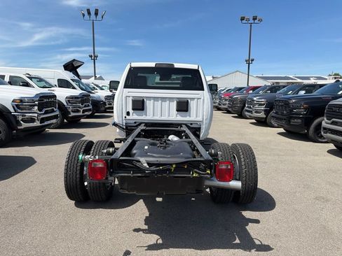 New 2026 RAM 5500 Tradesman w/ Chrome Appearance Group AWD/4WD image 4