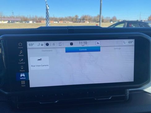 Used 2024 Jeep Wrangler Sahara image 22