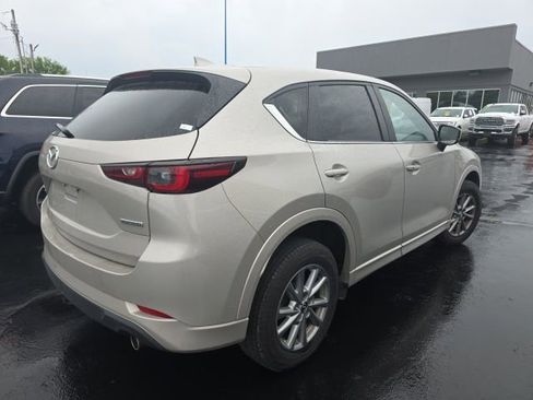 Used 2025 MAZDA CX-5 AWD 2.5 S w/ Select Package image 4