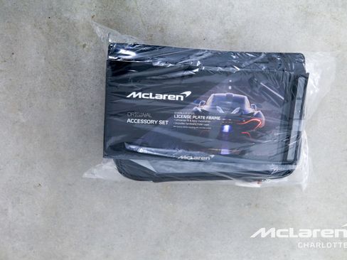 Used 2025 McLaren Artura Spider image 27