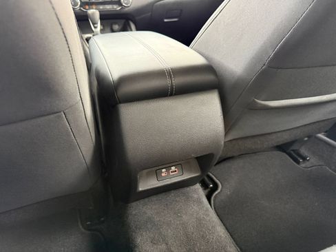 Used 2025 Nissan Altima 2.5 SV FWD image 23