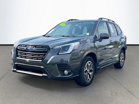 Used 2022 Subaru Forester Premium AWD/4WD image 3