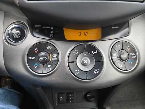 Used 2009 Toyota RAV4 Limited w/ Tow Prep Pkg image 22