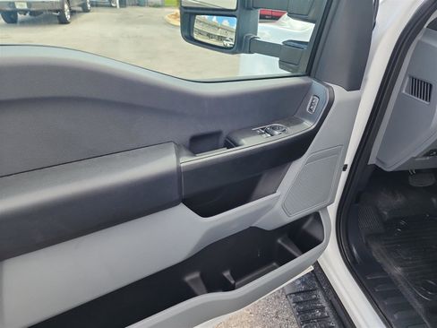 New 2025 Ford F350 XL w/ XL Chrome Package image 15