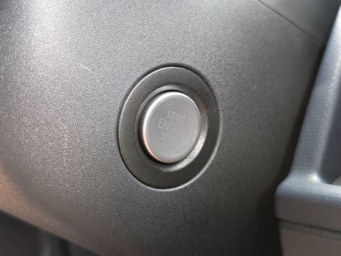 Used 2025 Volkswagen ID. Buzz Pro S Plus RWD image 34
