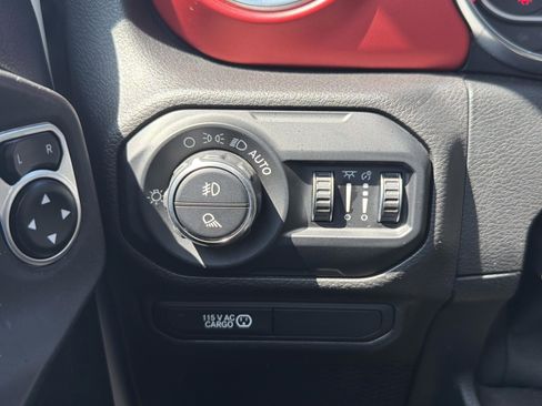 Used 2020 Jeep Gladiator Rubicon image 15