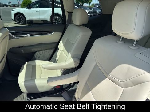 Used 2021 Cadillac XT6 Premium Luxury AWD/4WD image 27